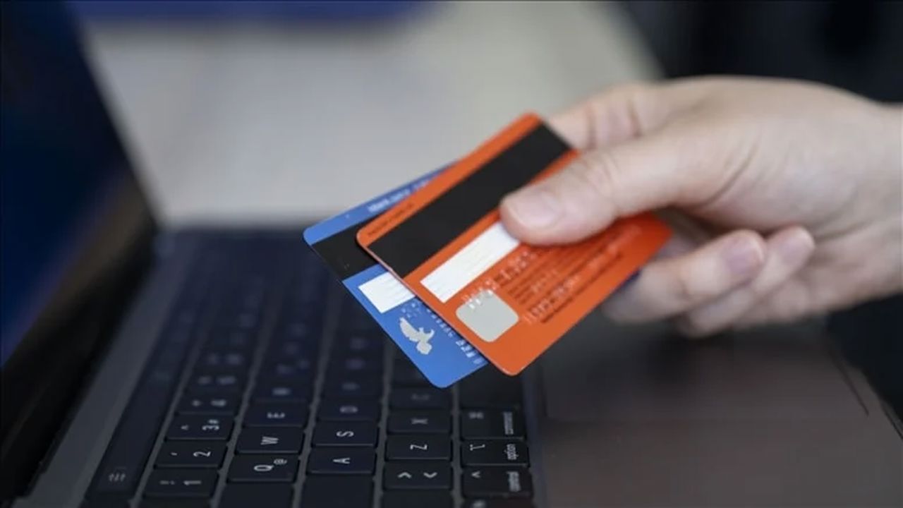 Merkez Bankası’ndan kredi kartlarına yeni düzenleme: Faizler düşüyor, limitler yükseliyor